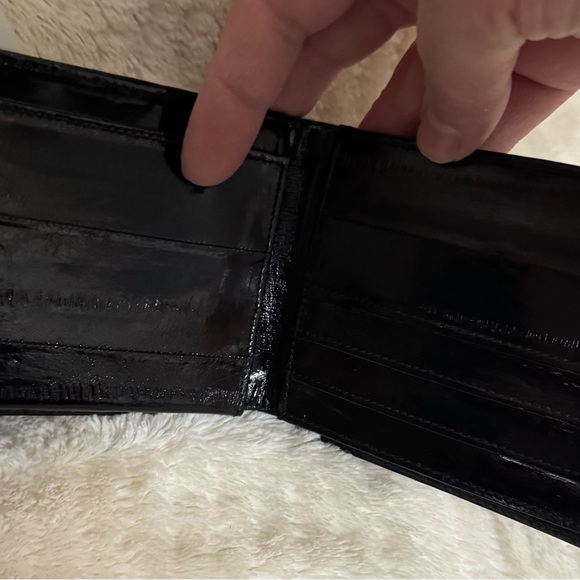 Lee Sands Black Eelskin Trifold Wallet vintage new cond with box - Picture 5 of 8